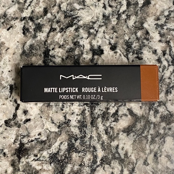 MAC Matte Lipstick in the color Derrière #653 Brand NEW - Picture 4 of 7